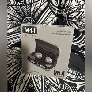 SOLD- M41-Wireless Earbud Headset with Charging Case